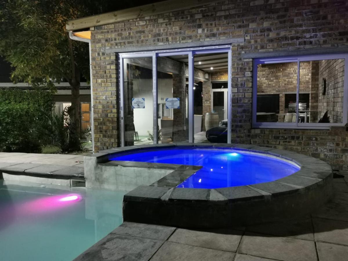 Cammy'S Guesthouse Kuils River Bagian luar foto